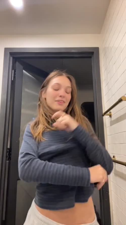 Maddie Ziegler Nude Celebrities – Maddie Celebrities Leaked Nude Video