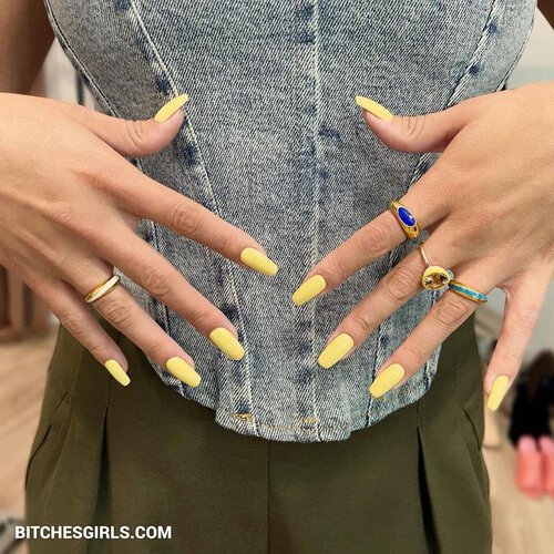 Selena Gomez Nude Celebrities – Porn Videos