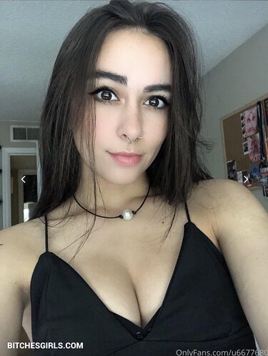 Blodvy Nude – Nude Videos