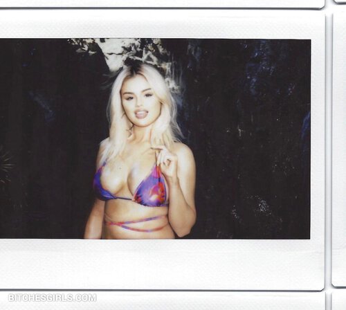 Selena Gomez Celeb Nudes – selenagomez Leaked Boobs Photos