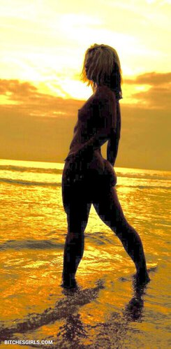 Toni Storm Nude Celeb – realtonistorm Onlyfans Leaked Nudes