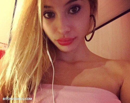 Whisperingv Asmr Youtube Nude Influencer – Reveal Leaked Nude Videos