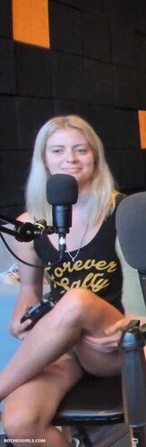 Girls Rooster Youtube Nude Influencer – Teeth Nude Videos