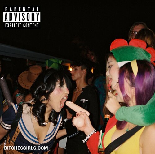 Neekolul Nude – Leaked Tits Photos