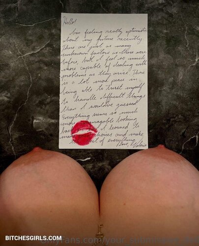 Submissive Valorie Nude – Onlyfans Leaked Photos