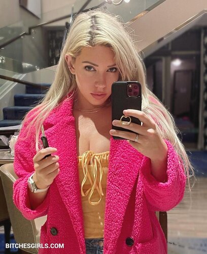 Alanah Pearce Nude – charalanahzard Leaked Nudes