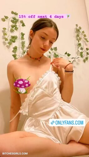 Anadeflora Nude Teen – Onlyfans Leaked Photos