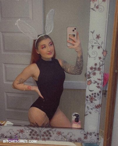 Girl Nude – Porn Videos