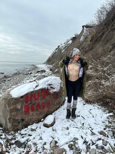 Serenity Cox Petite Naked Girl – Hotwife Onlyfans Leaked Naked Photo