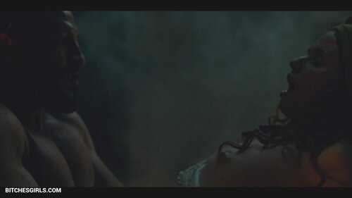 Emily Browning Nude Celebrities – Nude Videos Celebrities