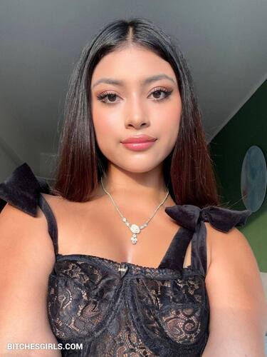 Alexandraboo Nude Latina – Nude Videos Latina