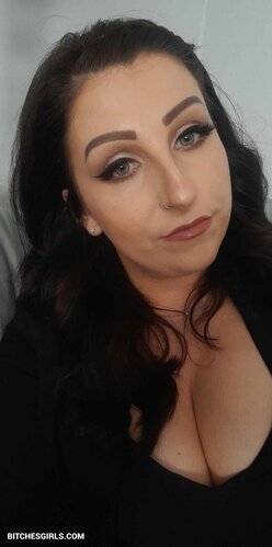 Wexford Sluts Instagram Naked Influencer – Nsfw Photos