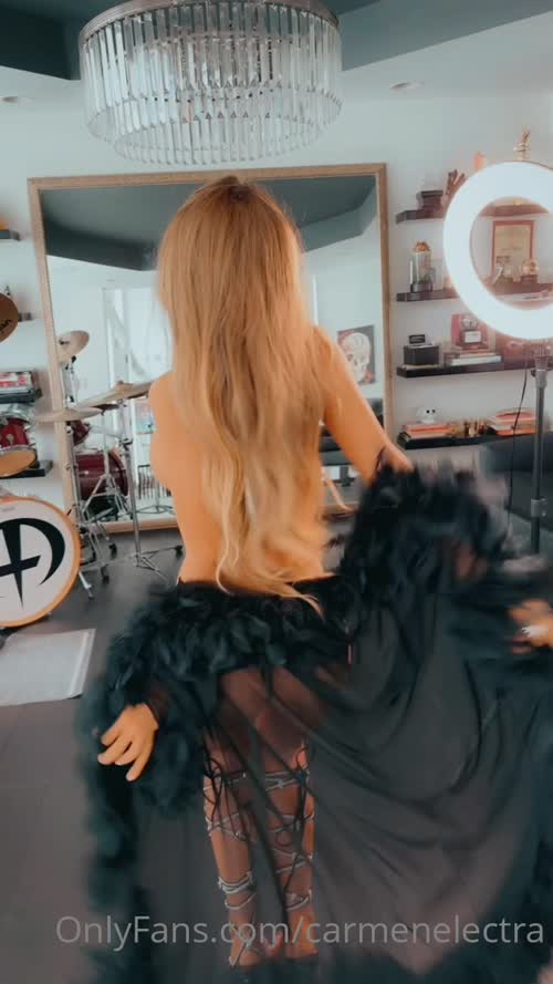 Carmen Electra – Carmen Onlyfans Leaked Naked Photos