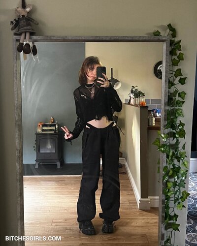 Zeehell Nude – Leaked Nudes