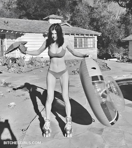 Alexandra Daddario Nude Celebrities – Alexandra Daddario. Celebrities Leaked Naked Photo