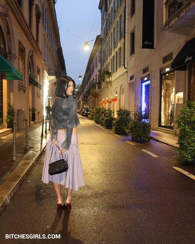 Charli Damelio Nude Celeb – Charli D’Amelio Celeb Leaked Naked Photos