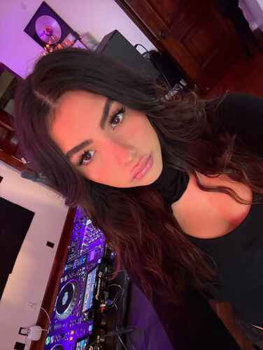 Andrea Botez Nude Celeb – Itsandreabotez Celeb Leaked Nude Photo